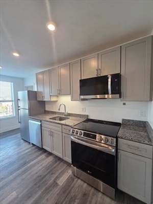 585 Essex St, Apt 309