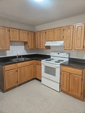 572 Cummins Highway, Apt 6