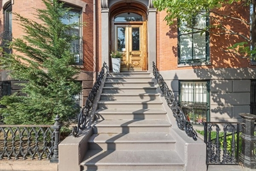 578 Massachusetts Ave, Apt 3
