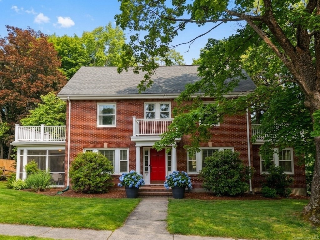 77 Barber Rd, Framingham, MA 01702