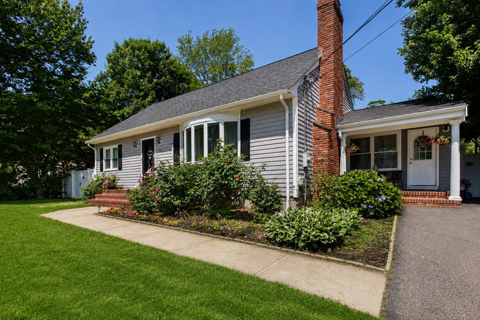 41 Normand St, Dartmouth, MA 02747