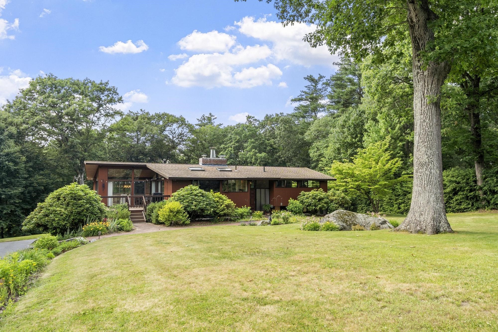 64 Woodside Rd, Harvard, MA 01451