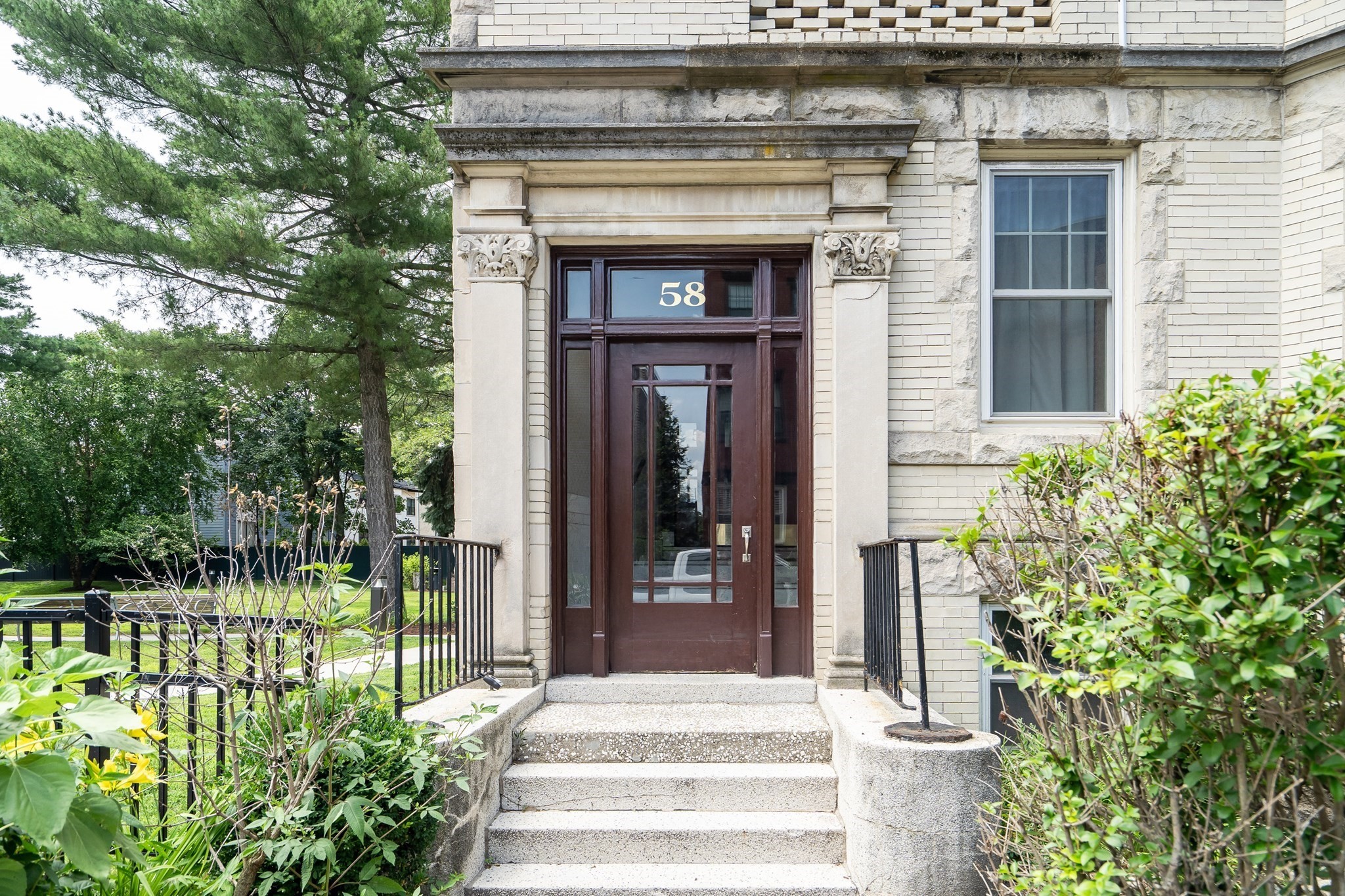 58 Pleasant Street Unit 6, Brookline, MA 02446