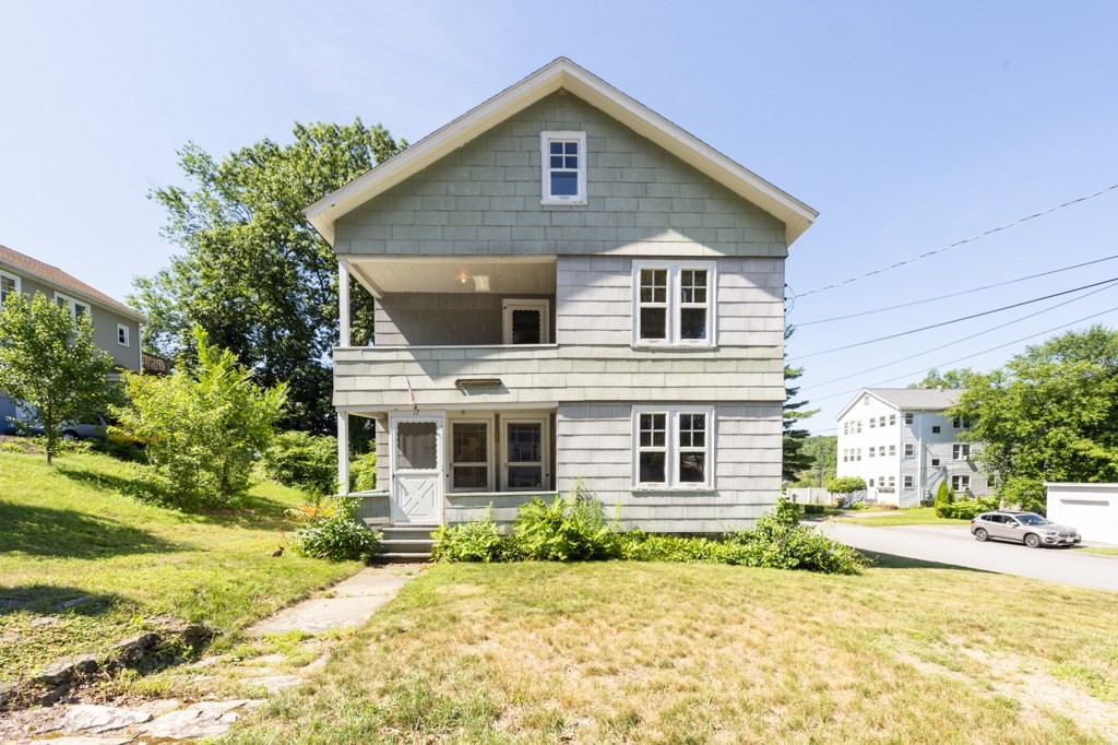 17 Hunnewell Rd, Worcester, MA 01606