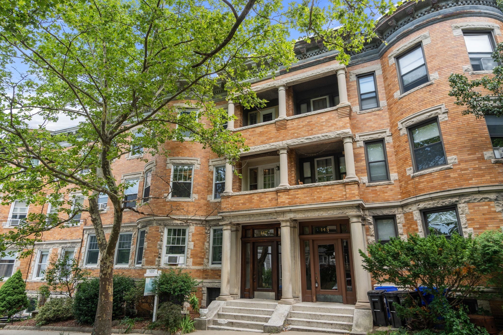 147 Fuller St Unit 2, Brookline, MA 02446