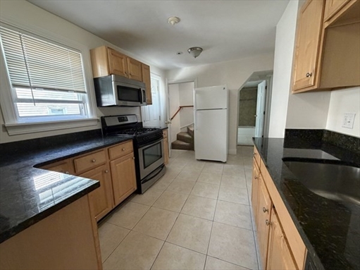 77 Pearl St, Apt 2