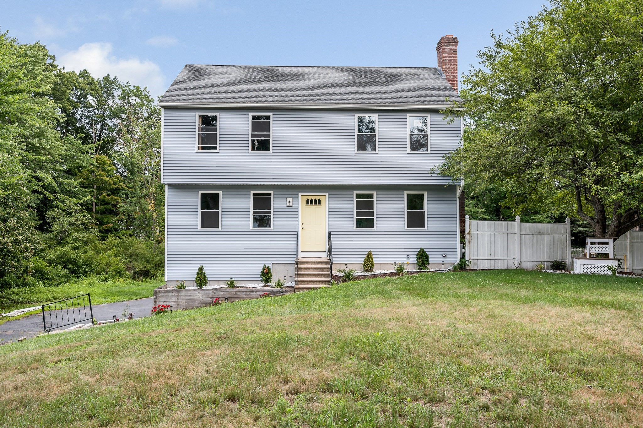 769 Grafton St, Shrewsbury, MA 01545