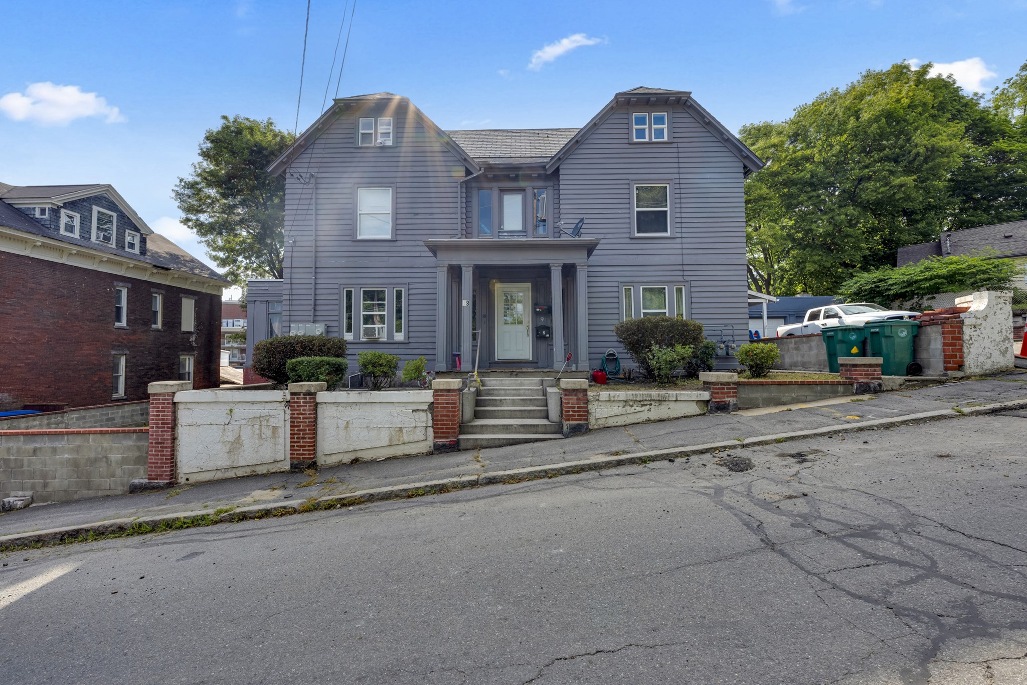 18 Mount Vernon St, Fitchburg, MA 01420