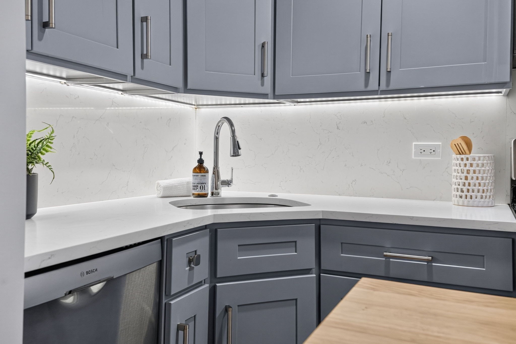 150 Staniford St Unit 331, West End, Boston, MA 02114 - Image 8