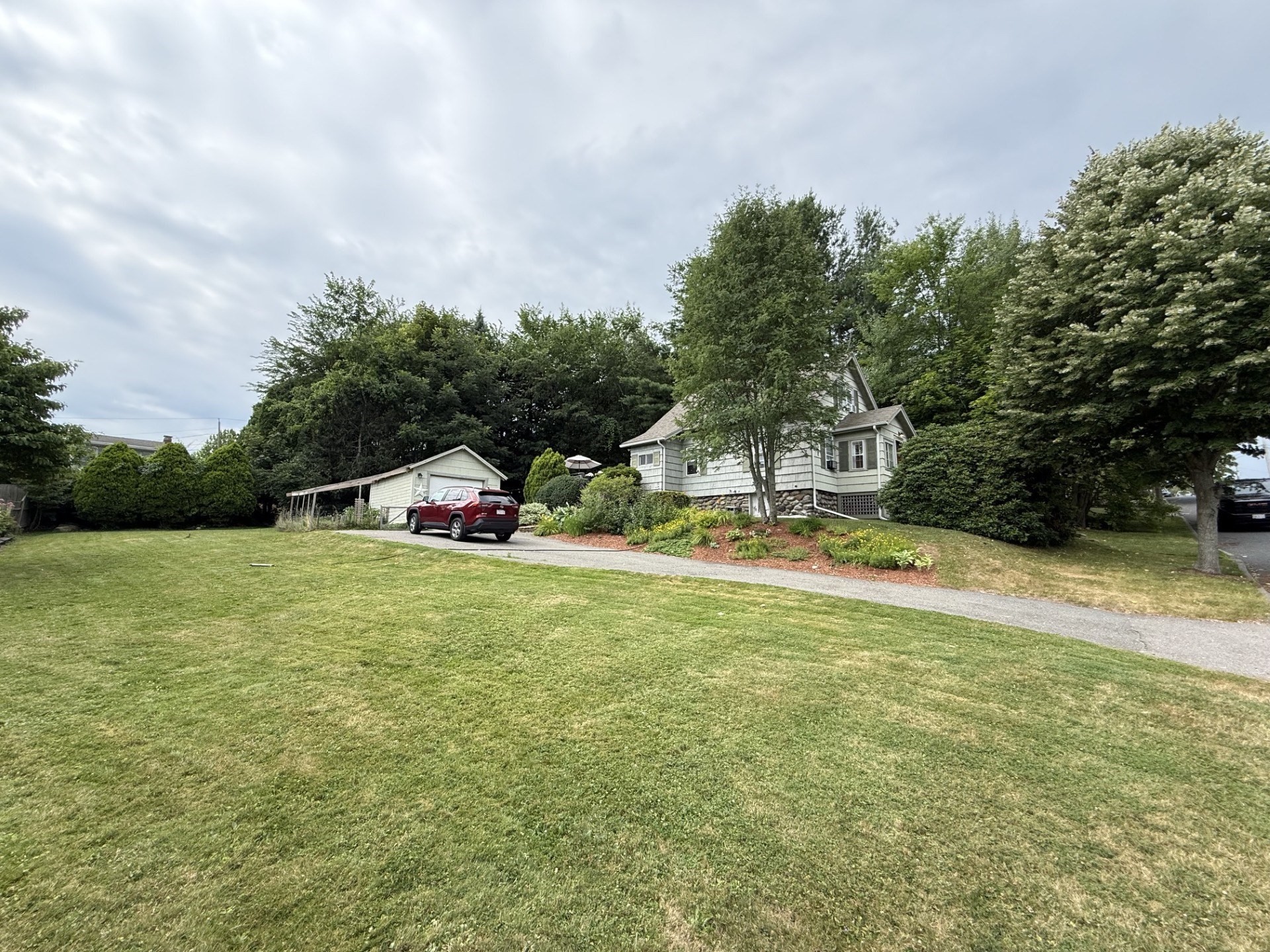 74 Wilkinson St, Worcester, MA 01606