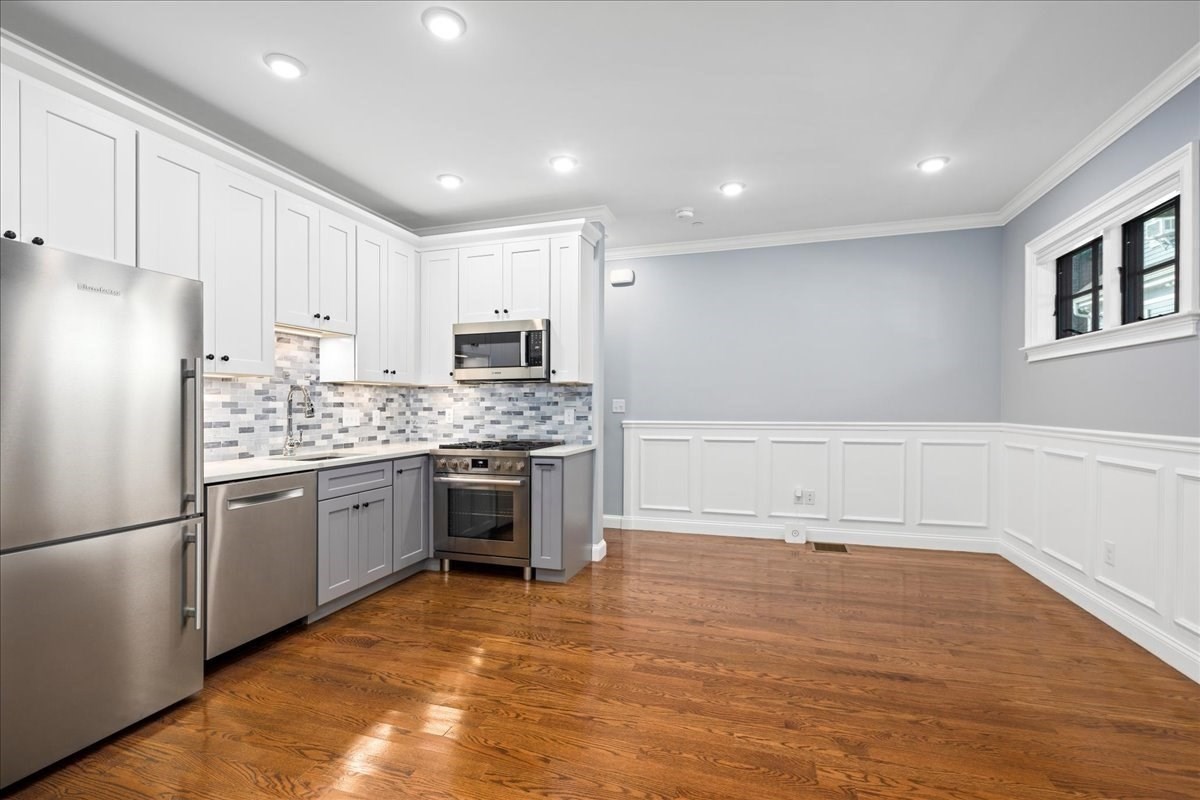 104 Beacon St Unit 2, Somerville, MA 02143