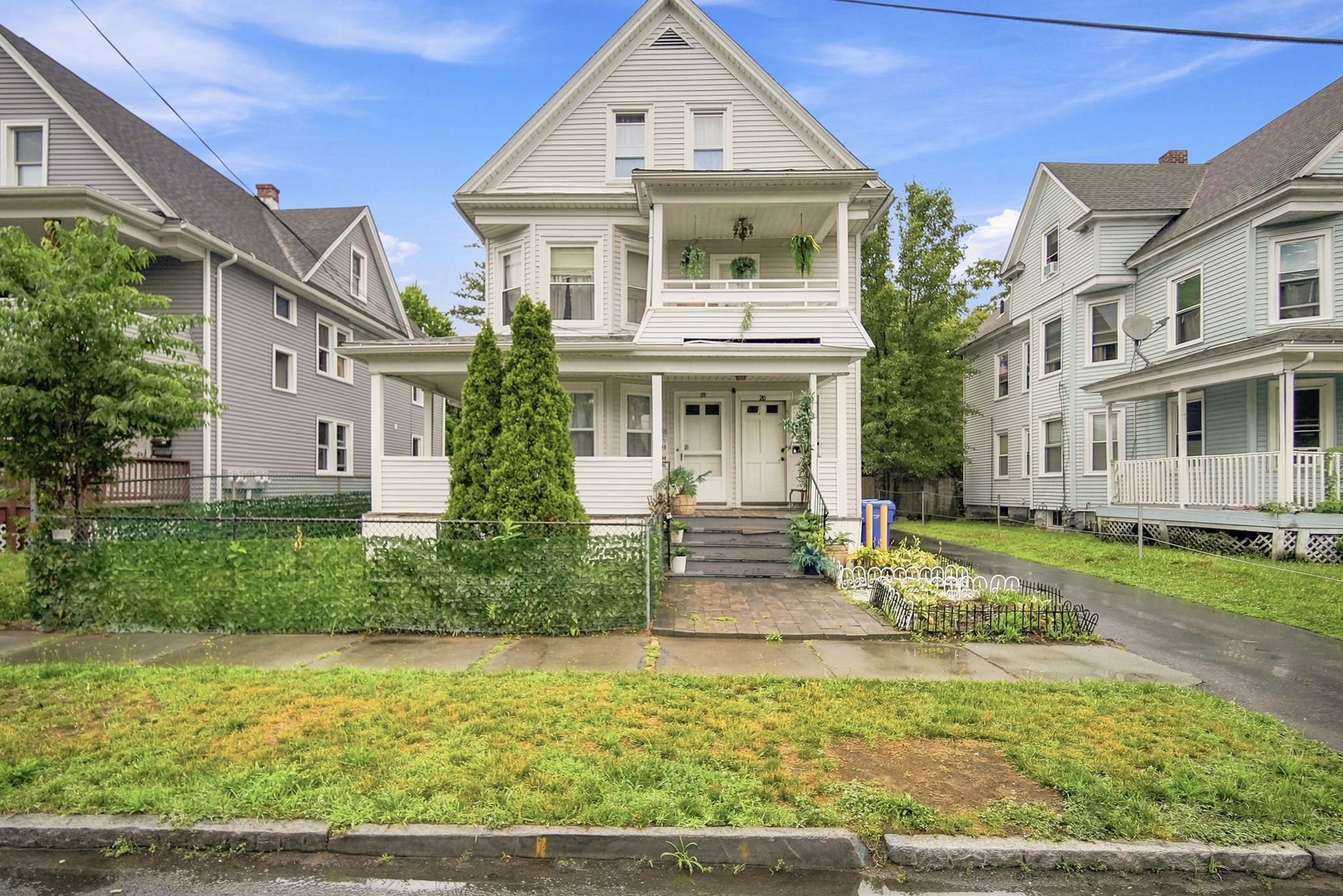 18 Kendall St, Springfield, MA 01104