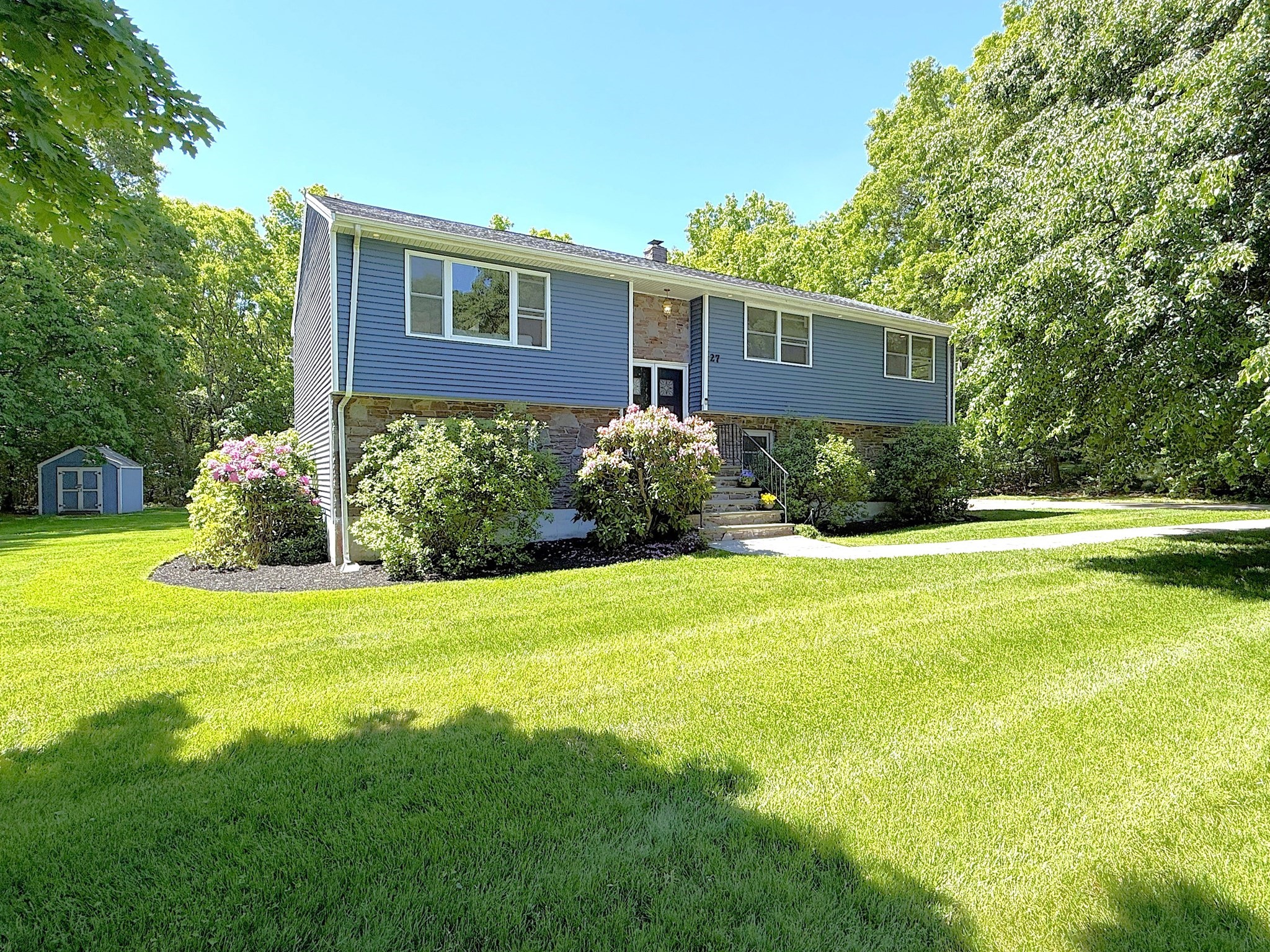 27 Kennedy Rd, Sharon, MA 02067
