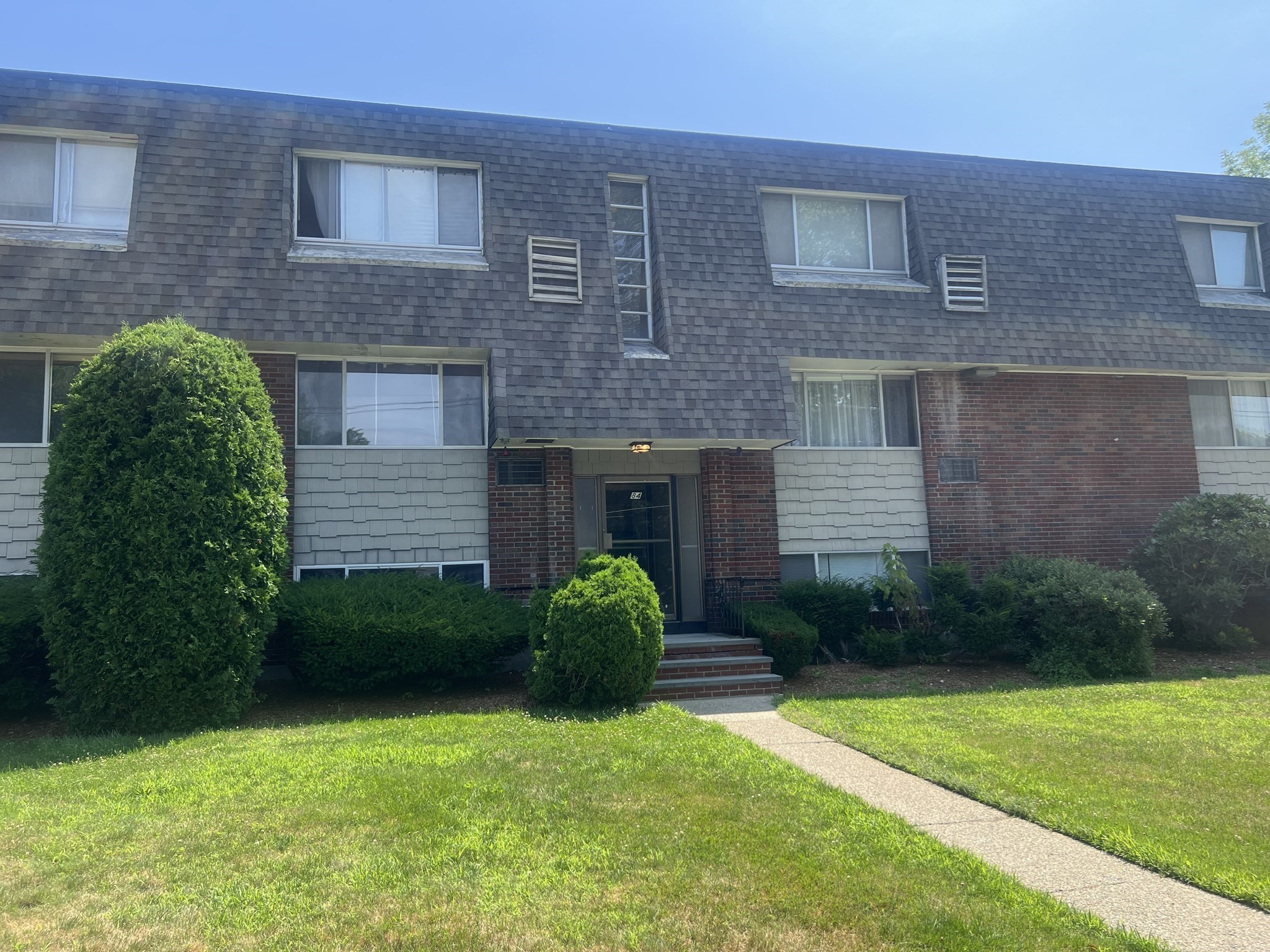 84 Summer Ave Unit 3, Stoughton, MA 02072