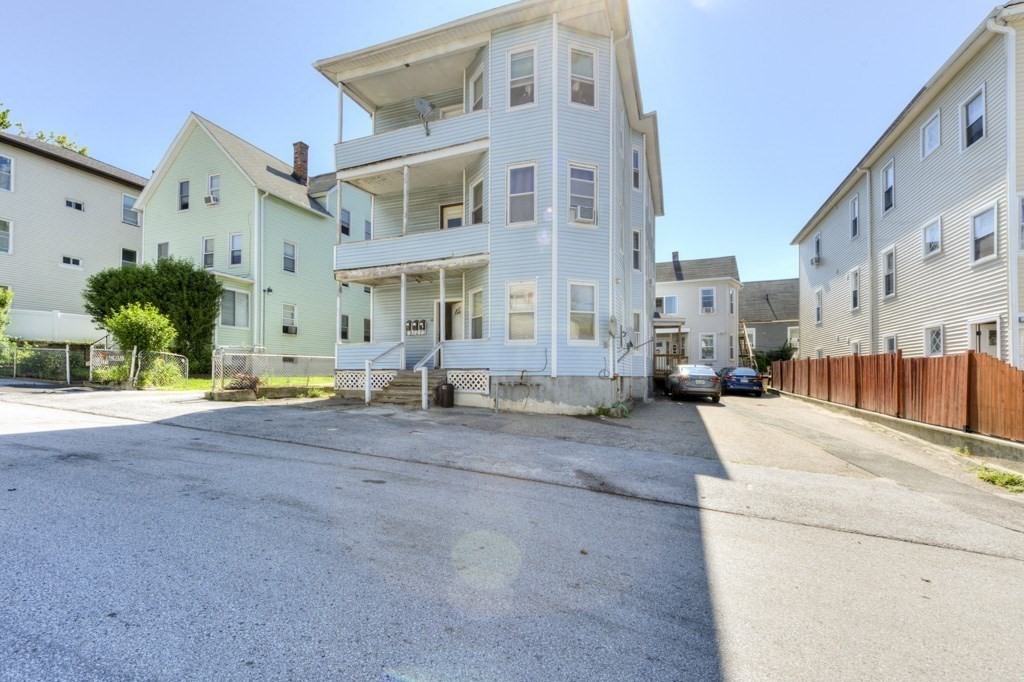 71 Esther St, Worcester, MA 01607
