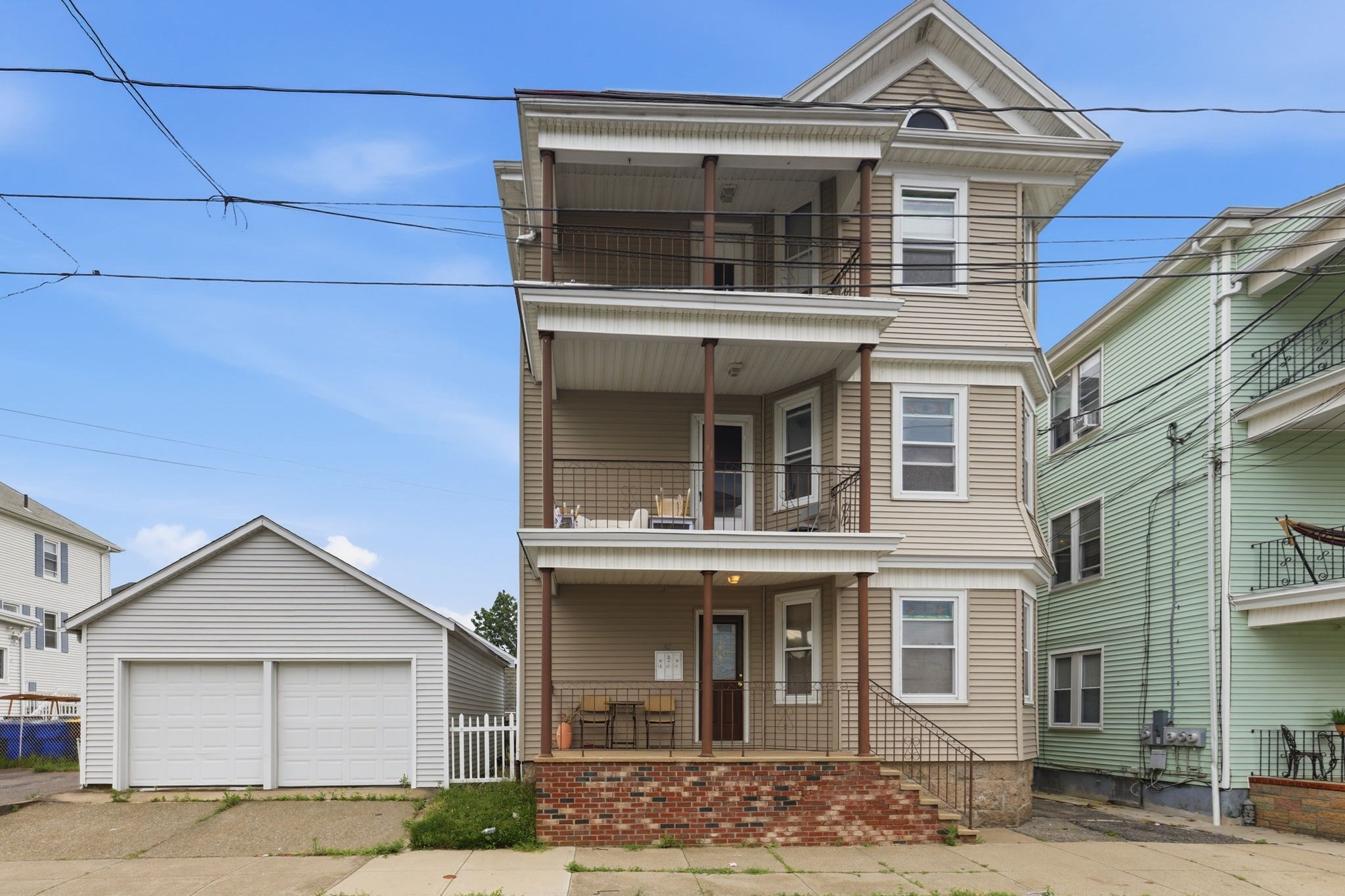 37 Eaton St, Fall River, MA 02723