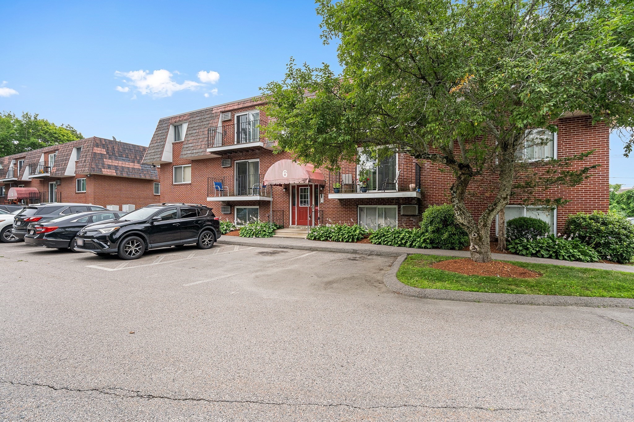 6 Apricot St Unit 10, Worcester, MA 01603 - Image 2