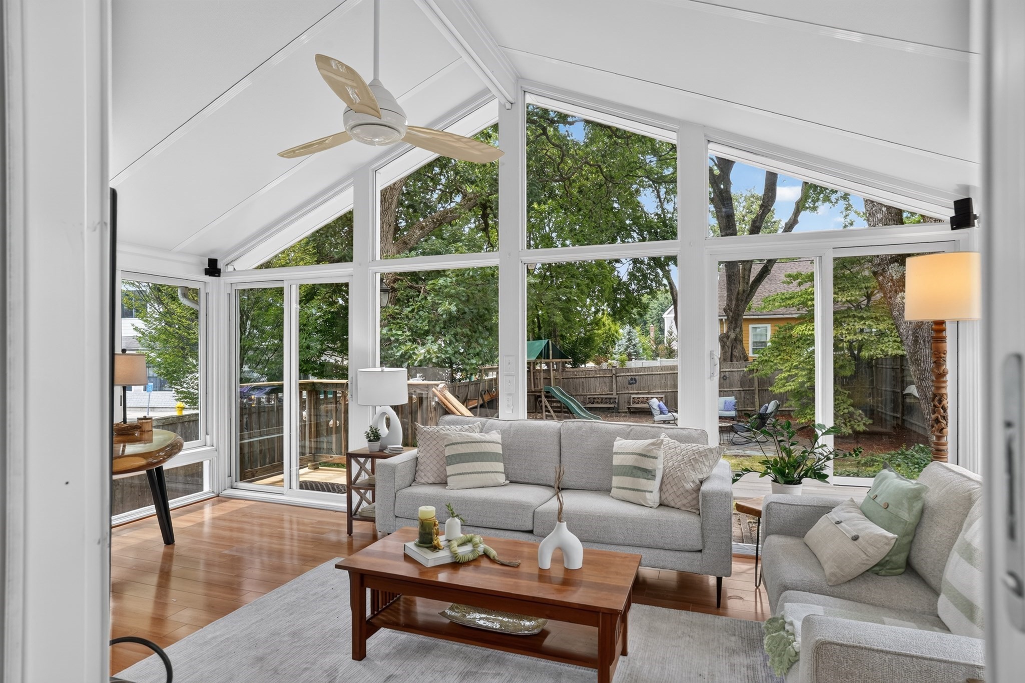 7 Henry St, Belmont, MA 02478