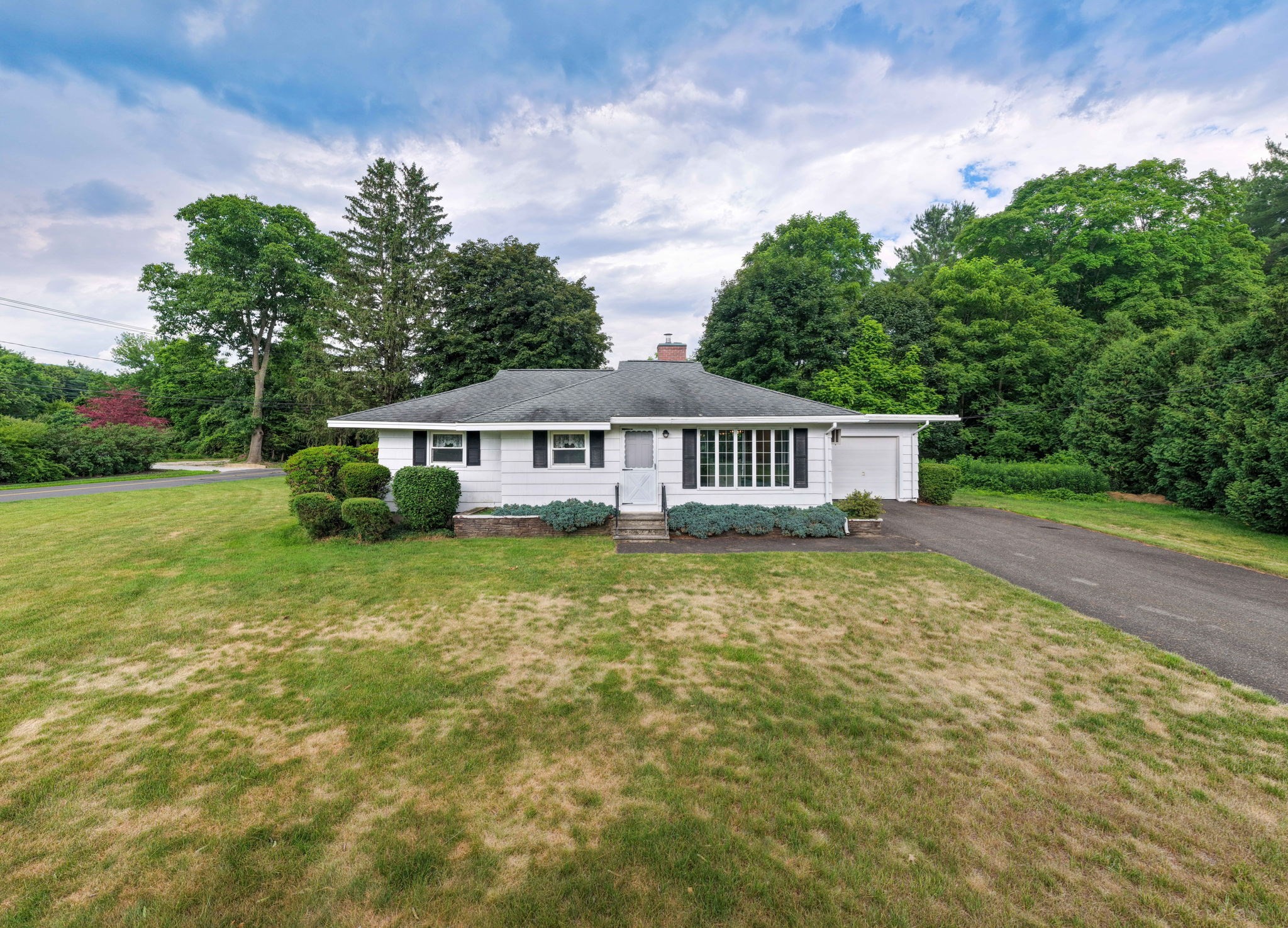 195 Woodbridge St, South Hadley, MA 01075