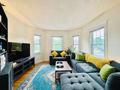225 Belmont St, Apt 2