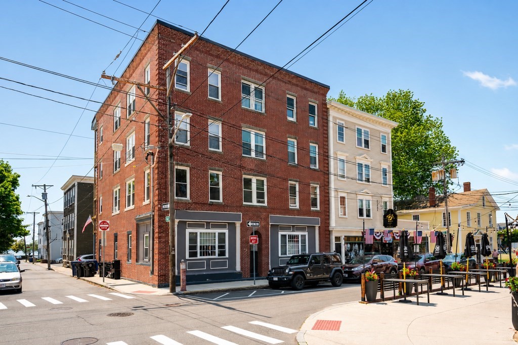 149 Derby St Unit A, Salem, MA 01970