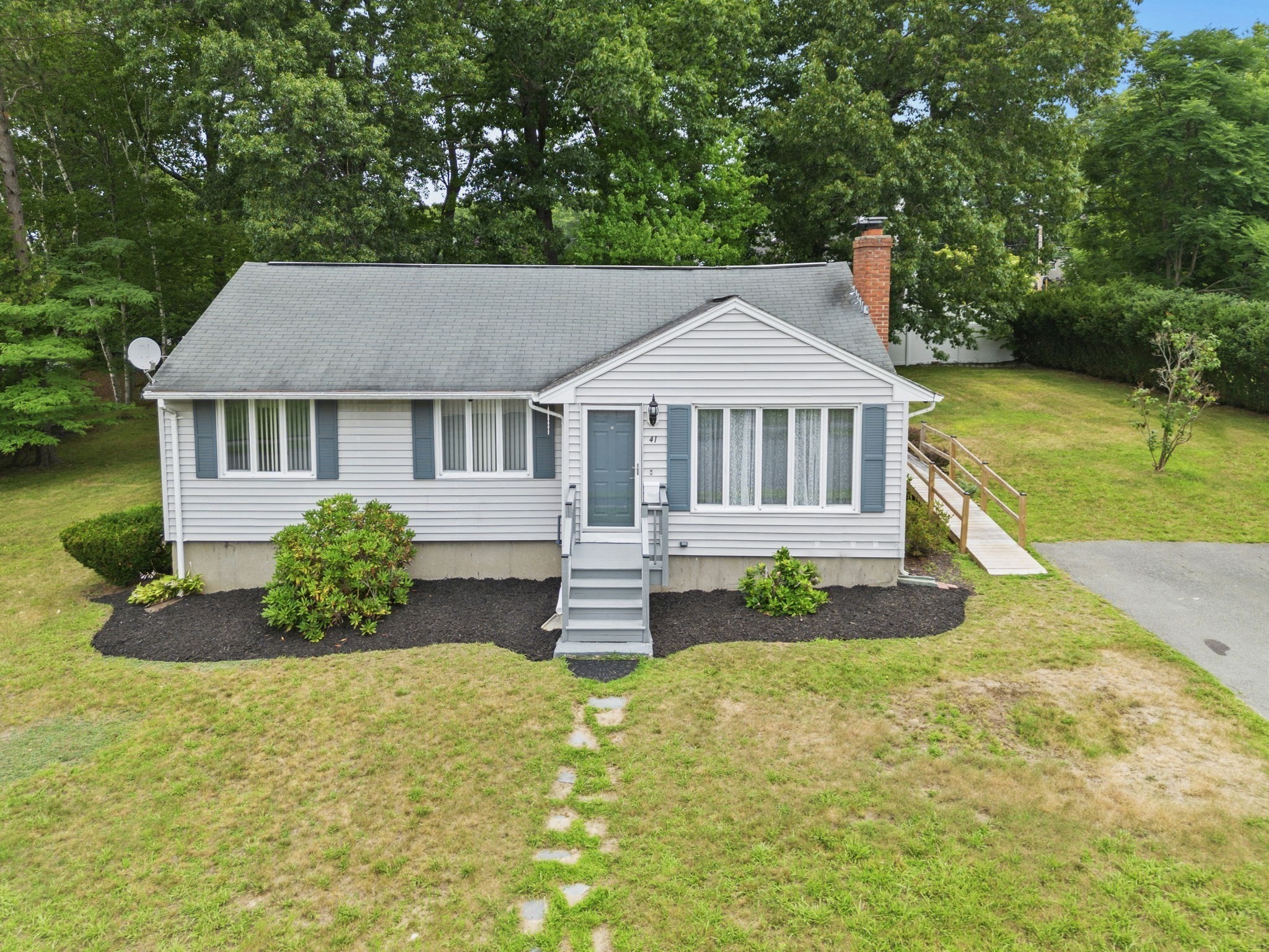 41 Samoset Rd, Peabody, MA 01960