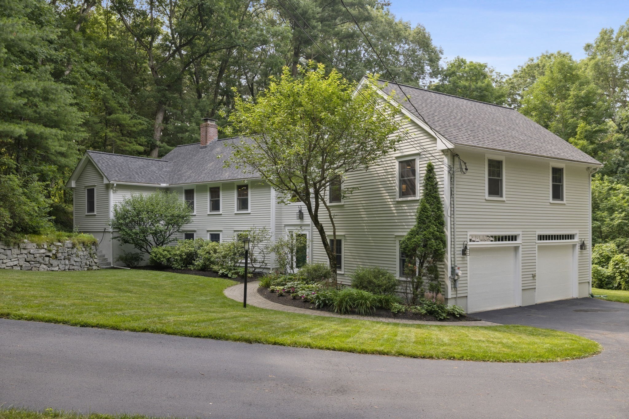 42 Cutler Rd, Andover, MA 01810