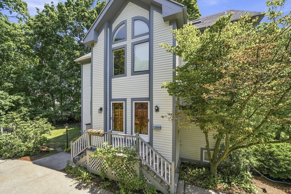 42 Lewis Ave Unit 42, Arlington, MA 02474