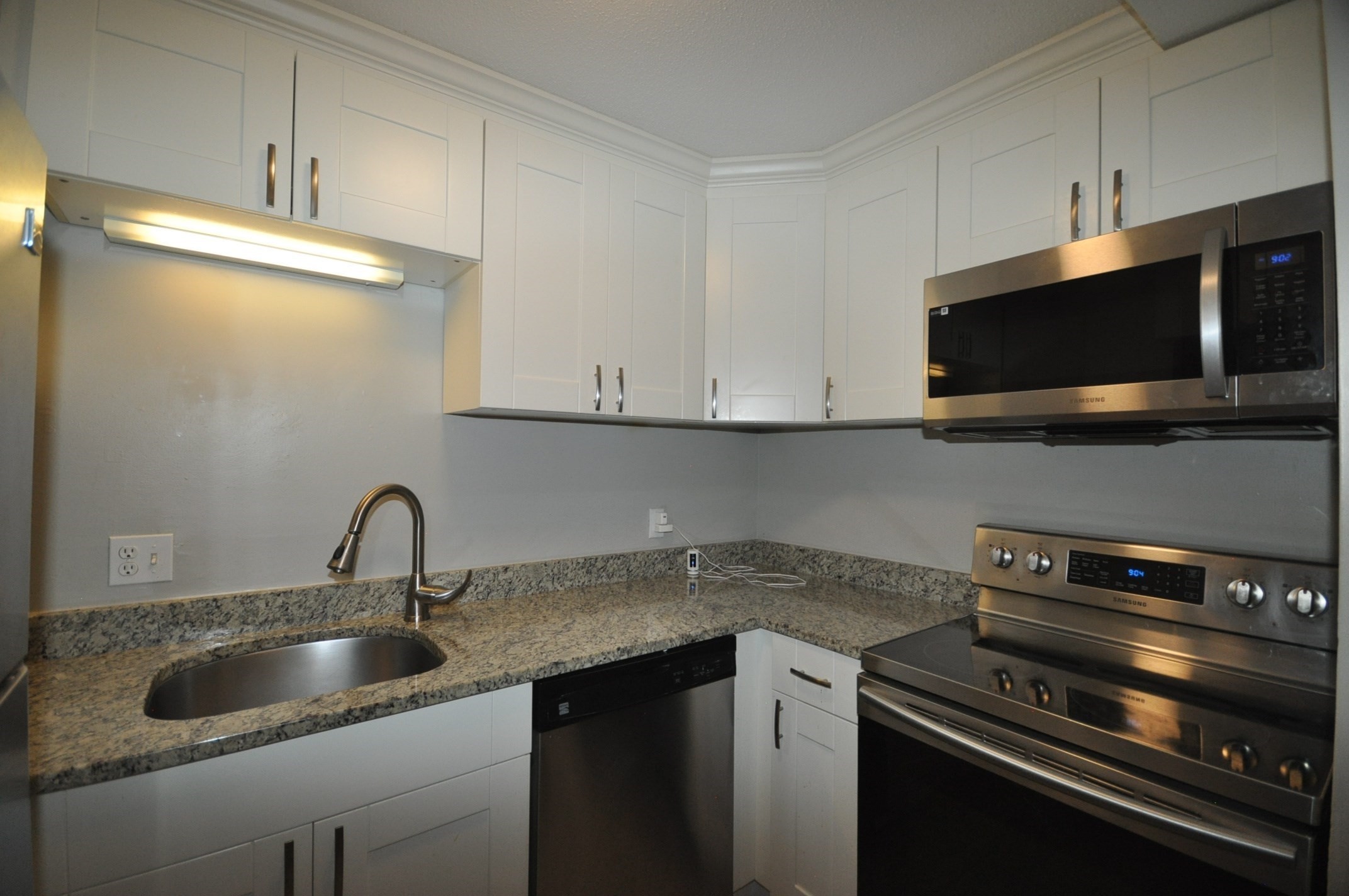 1186 Worcester Road Unit 620, Framingham, MA 01702