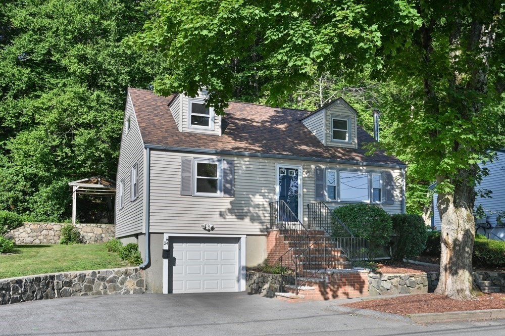 24 Greenwood Road, Peabody, MA 01960
