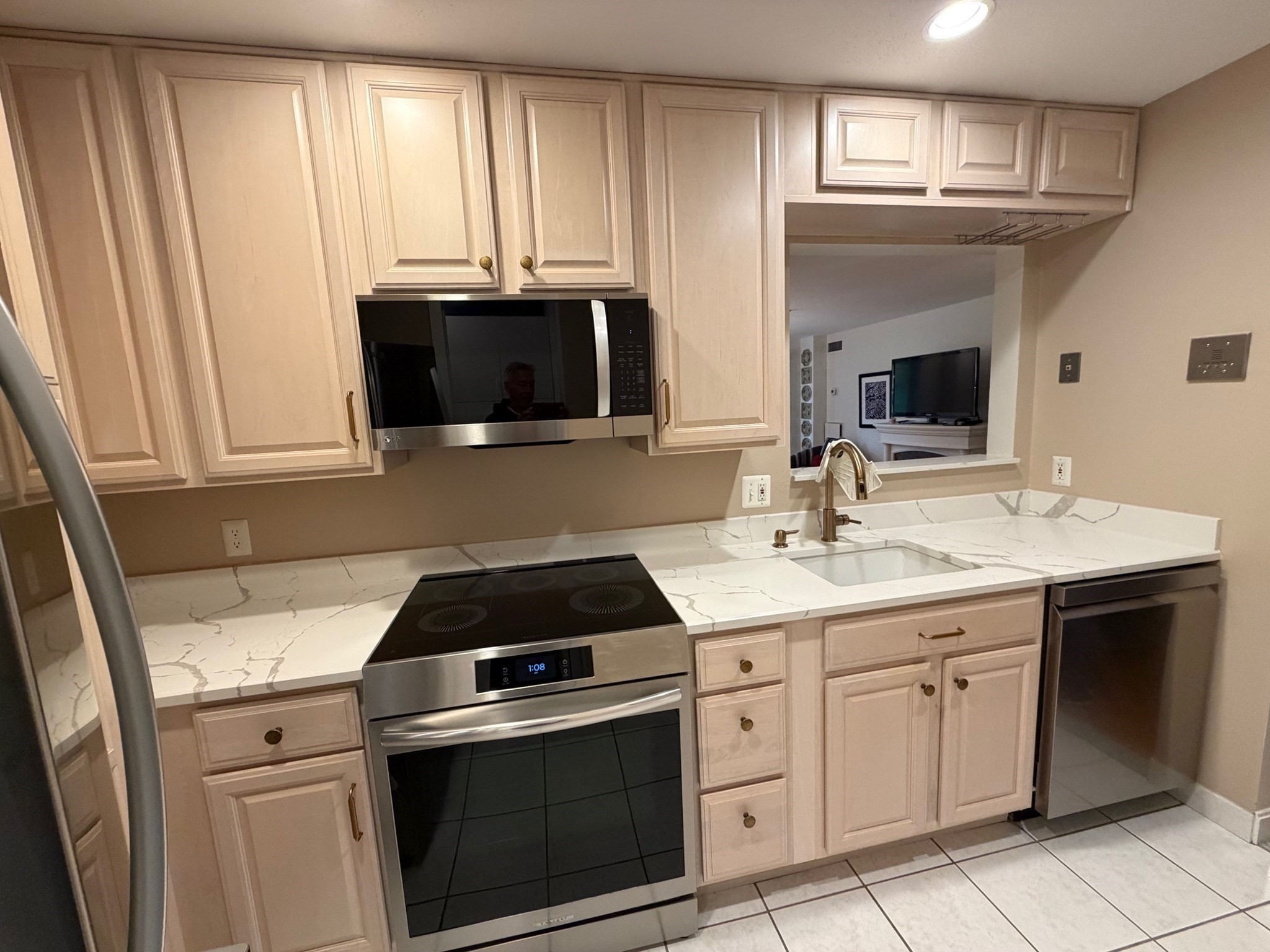 269 Cambridge Rd Unit 204, Woburn, MA 01801