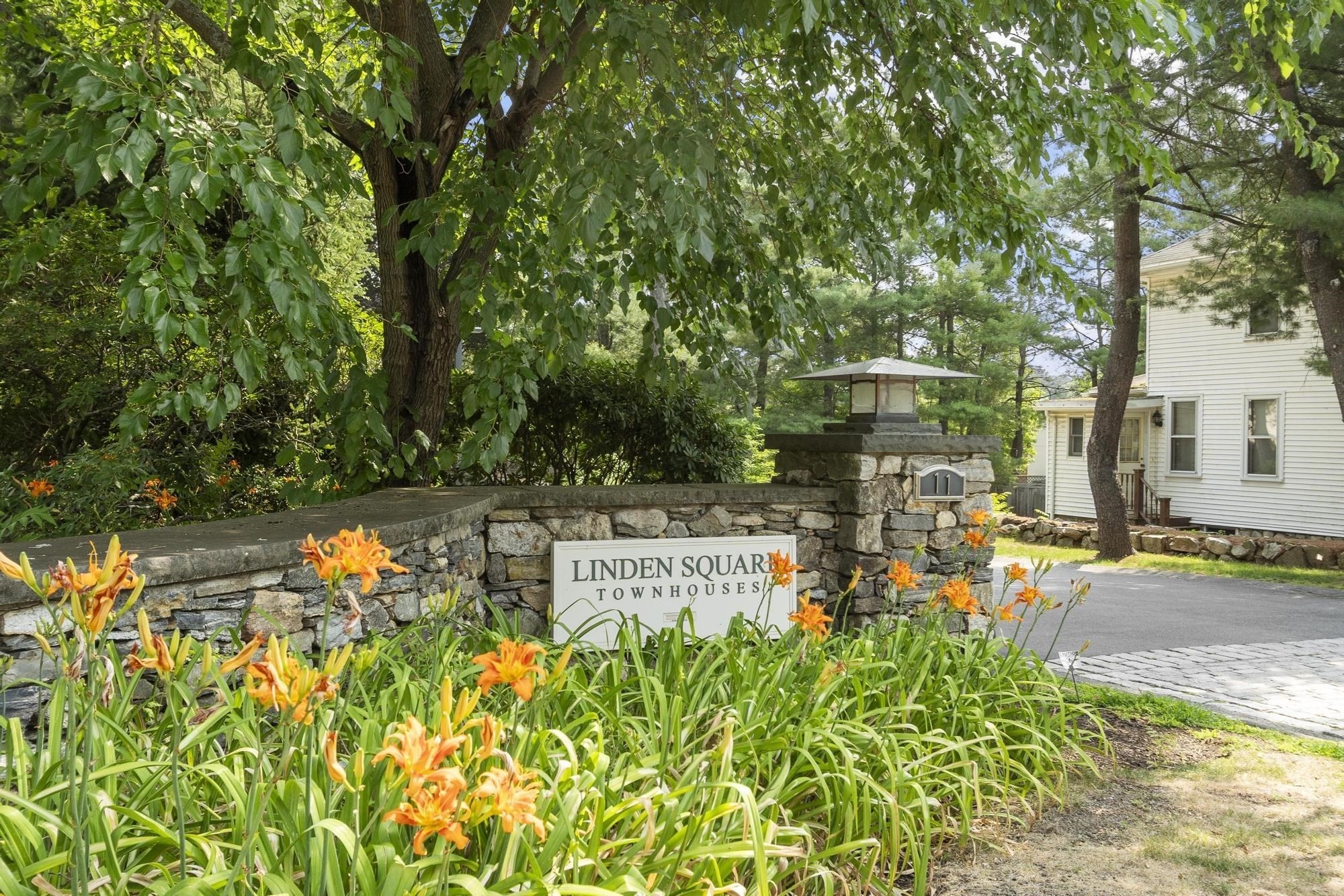 11 Oak Street Unit 33, Wellesley, MA 02482