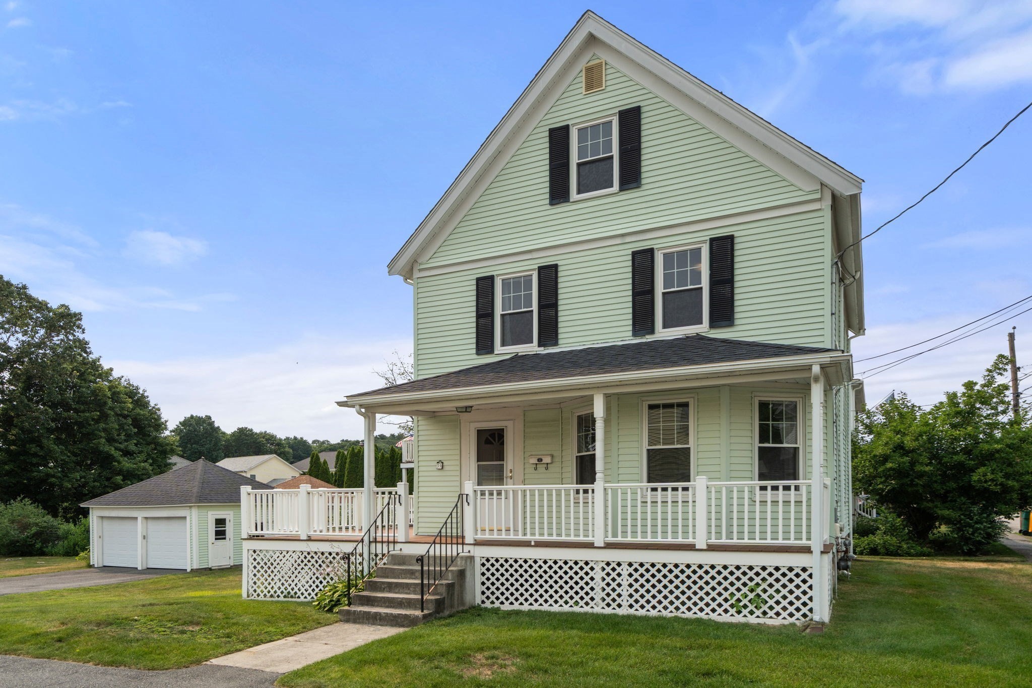39 Phillips Ave, Norwood, MA 02062