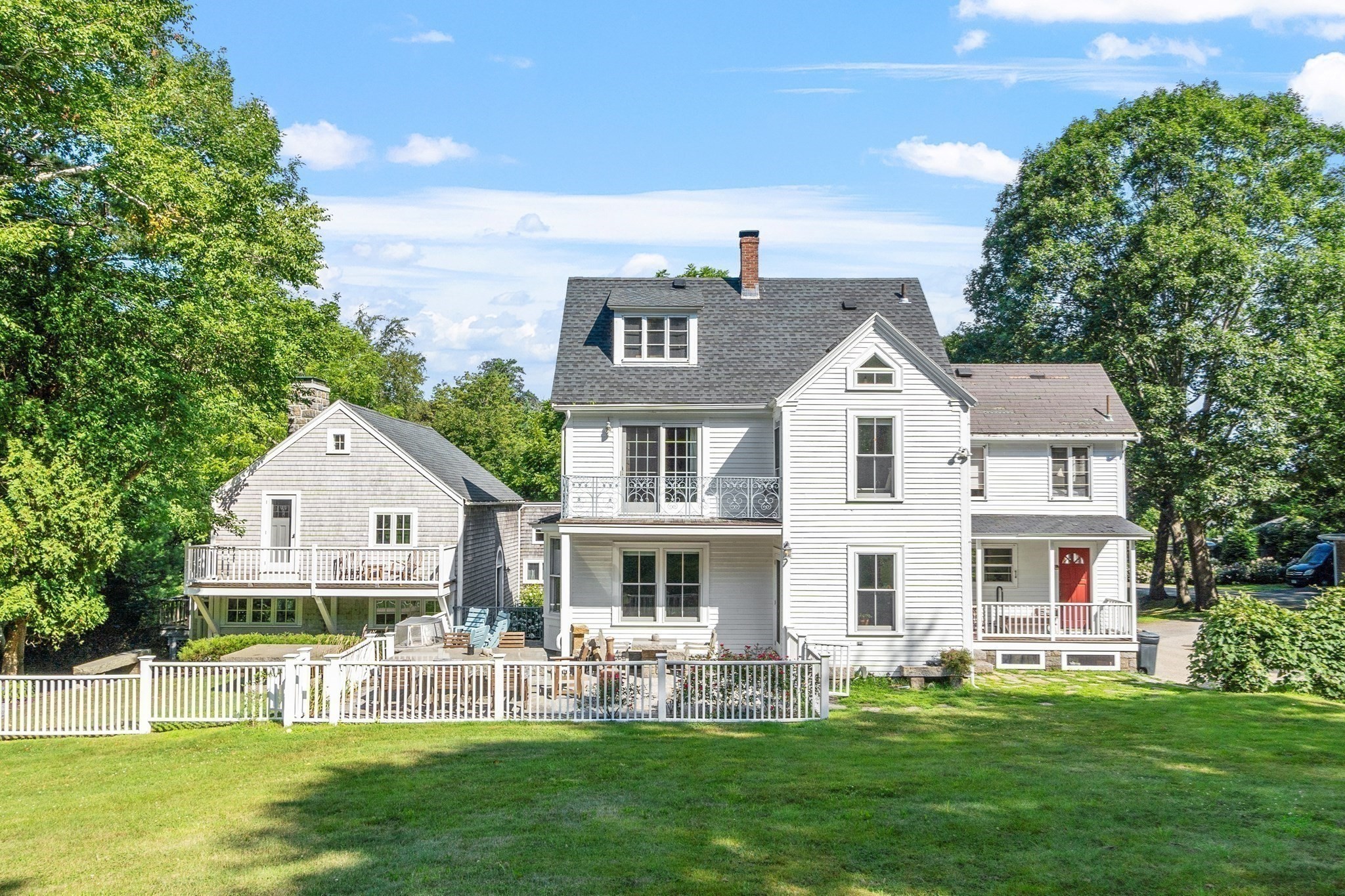 1255 Washington Street, Gloucester, MA 01930
