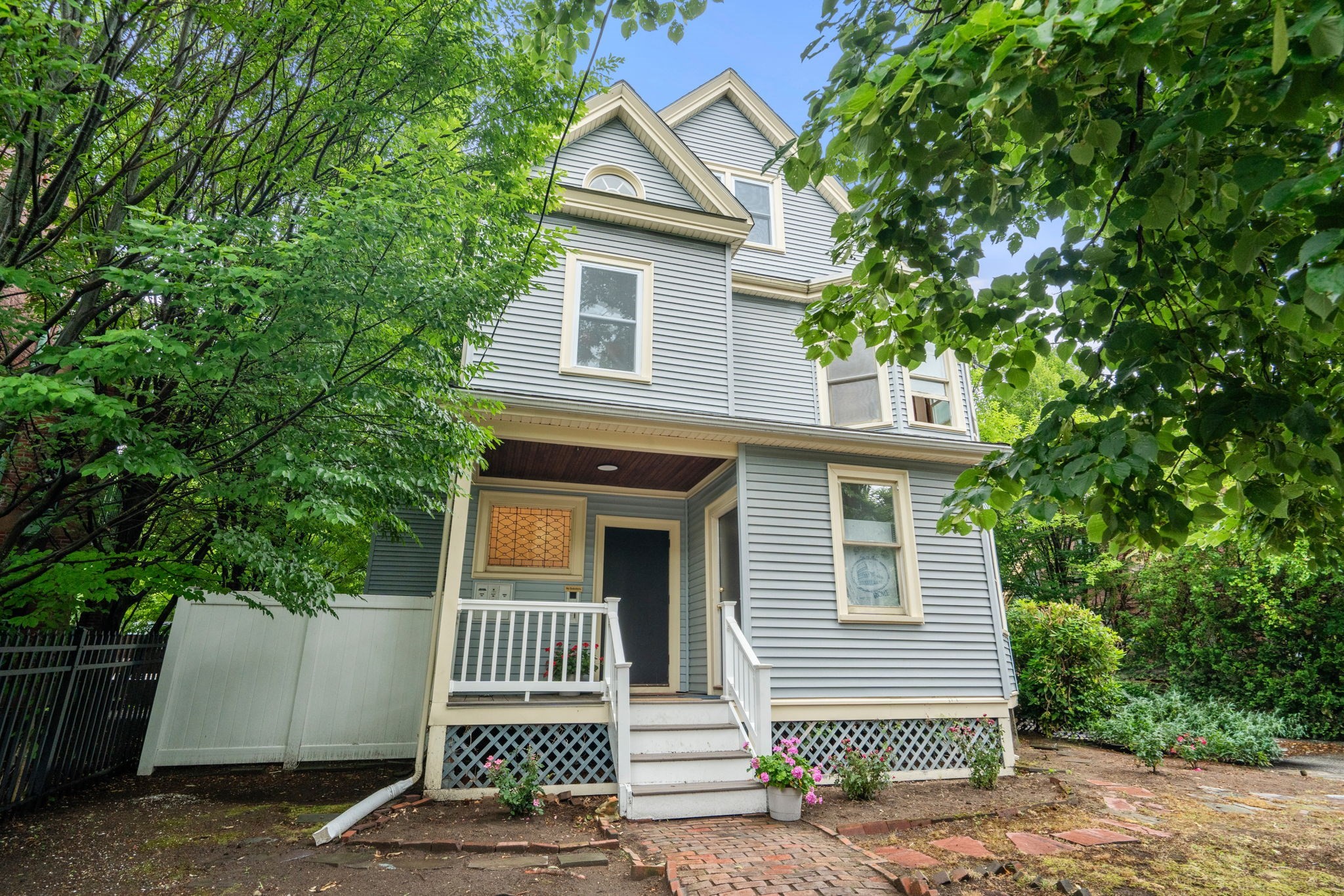 7 Russell Street Unit 3, Cambridge, MA 02140