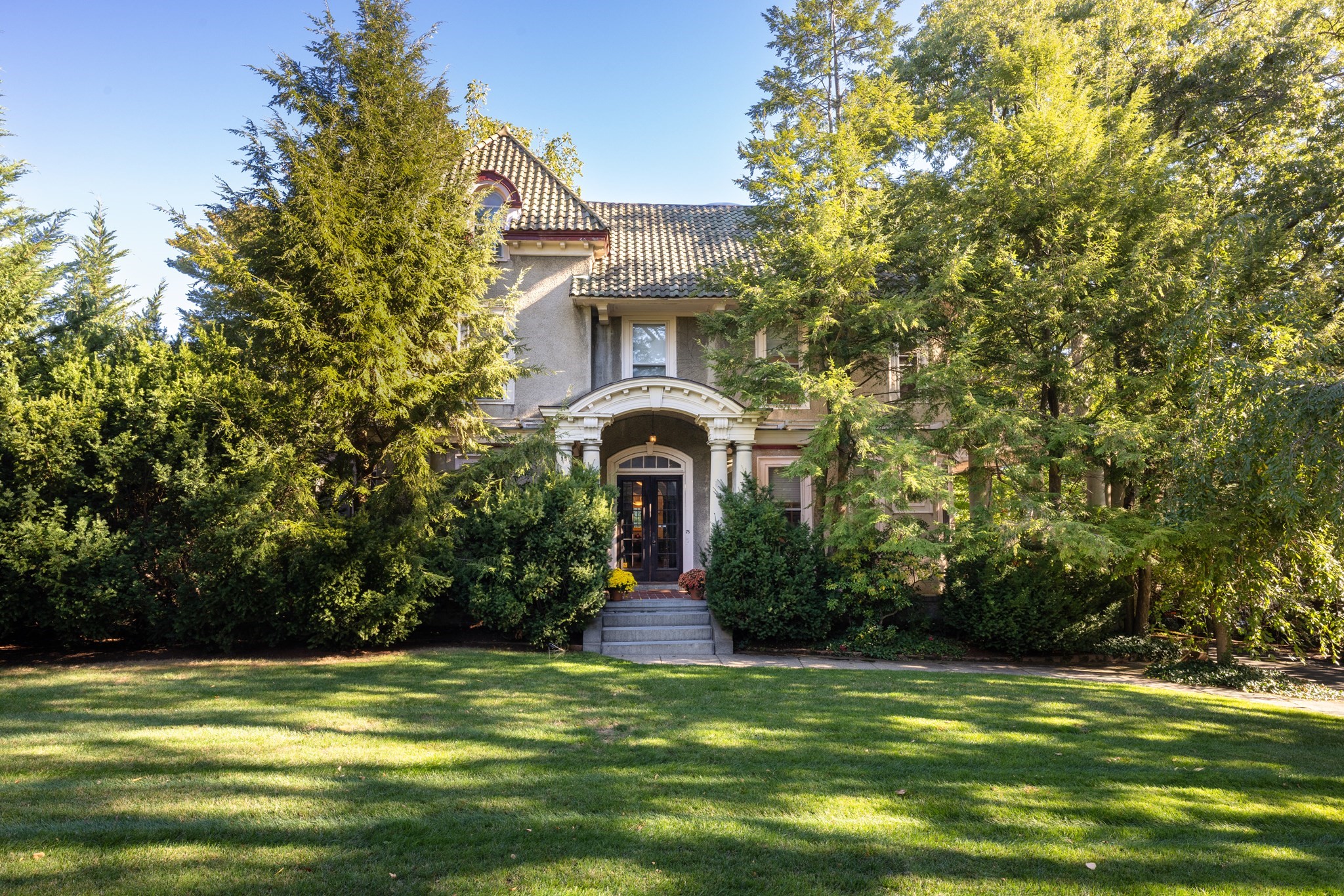 75 Bellevue St, Newton, MA 02458