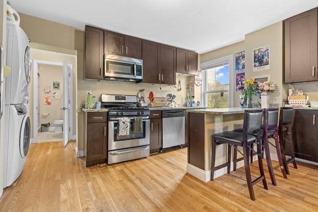 4 Burke St, Symphony, Boston, MA 02120