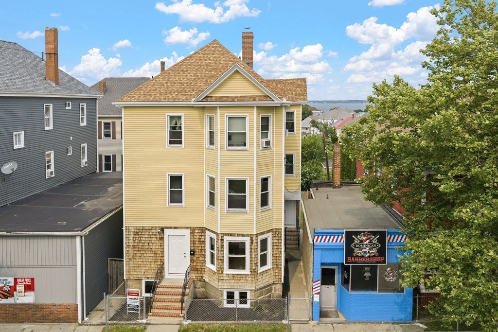734 Brock Ave, New Bedford, MA 02744