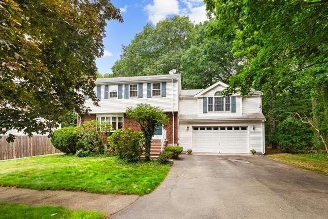 44 Quarry Lane, Milton, MA 02186