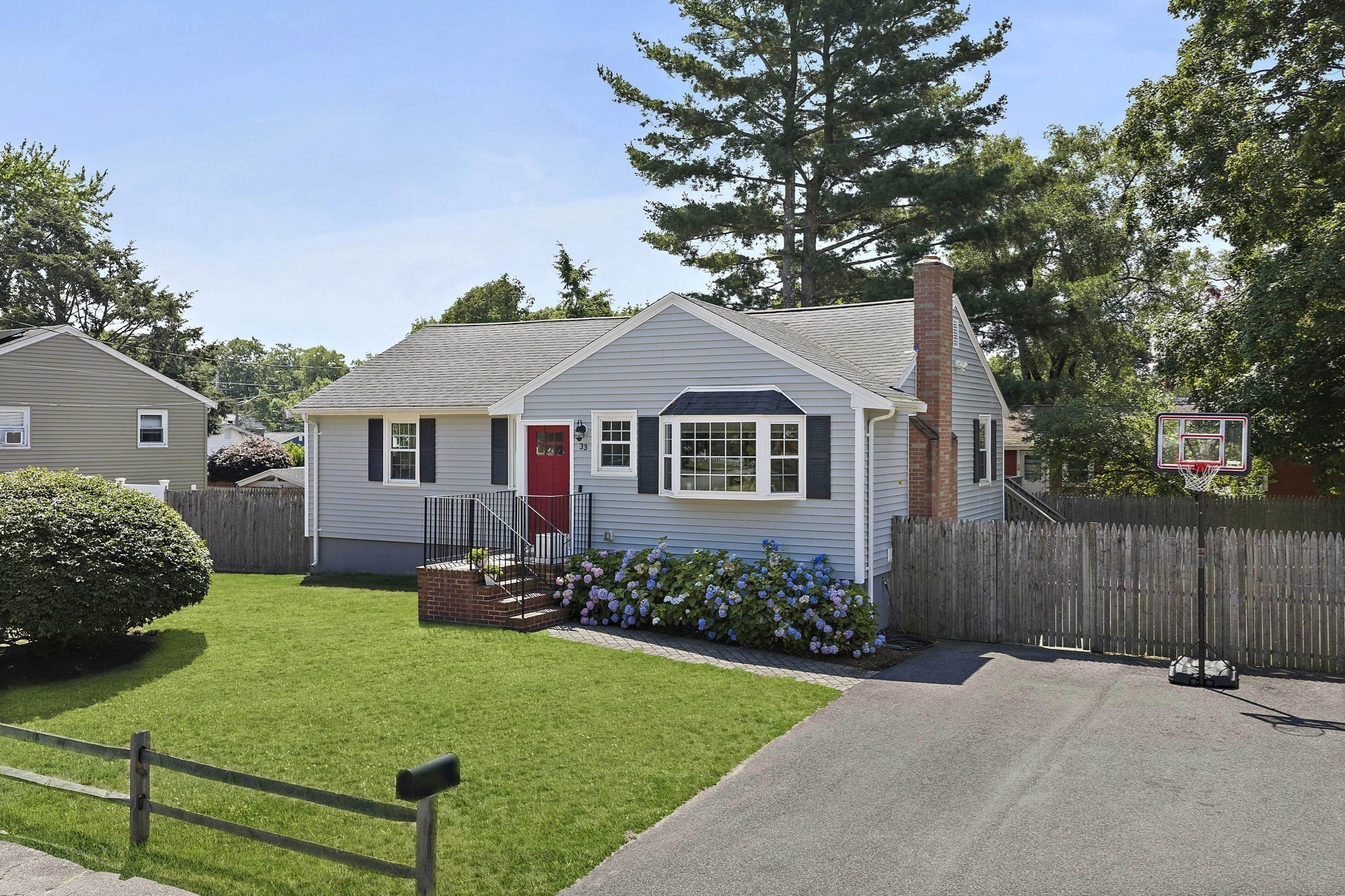 33 Bartlett Rd, Randolph, MA 02368