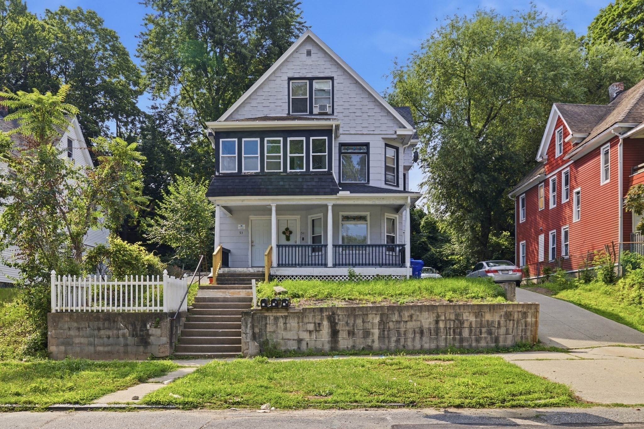 51 Leyfred Ter, Springfield, MA 01108