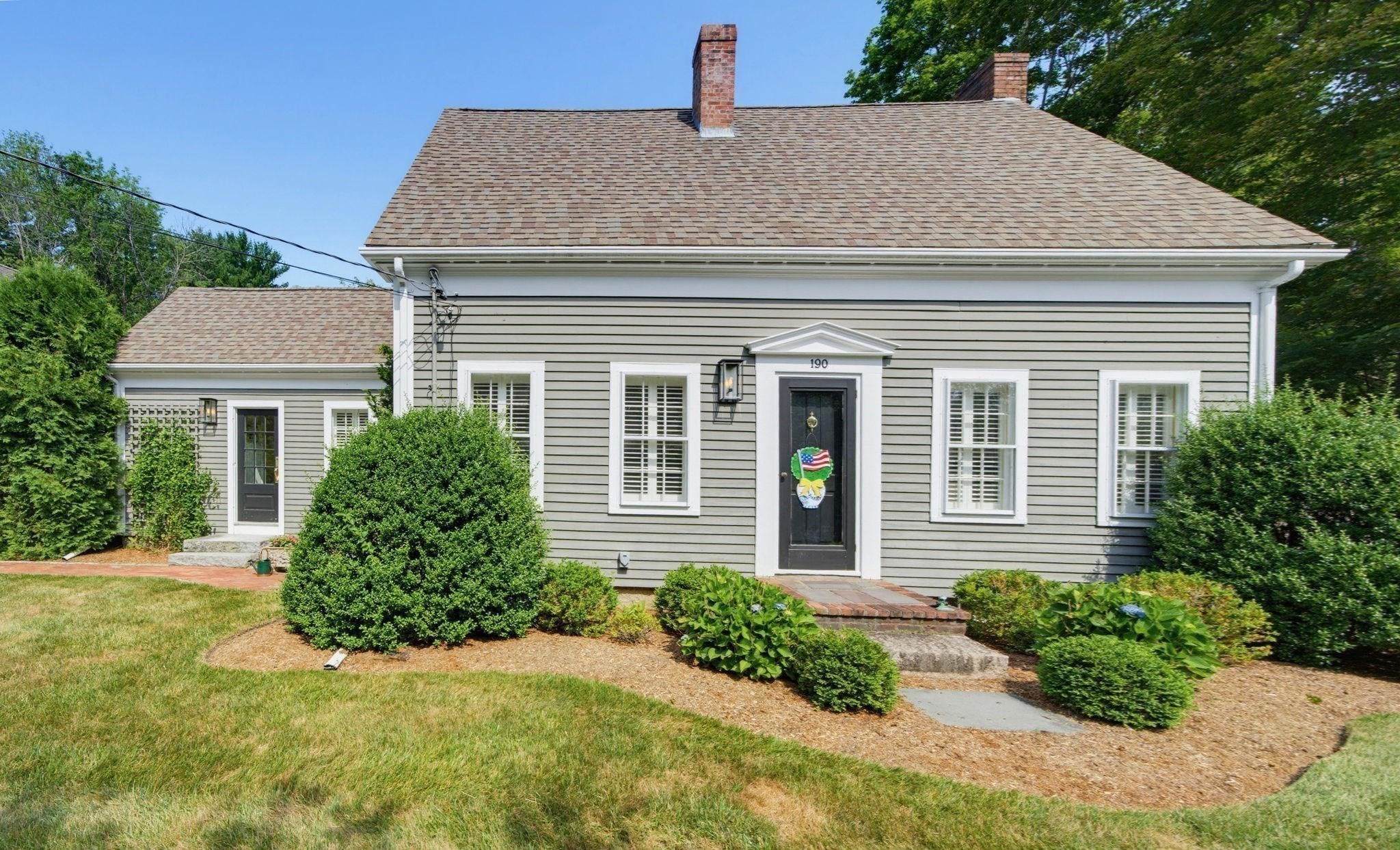 190 Mountain Ave, Pembroke, MA 02359
