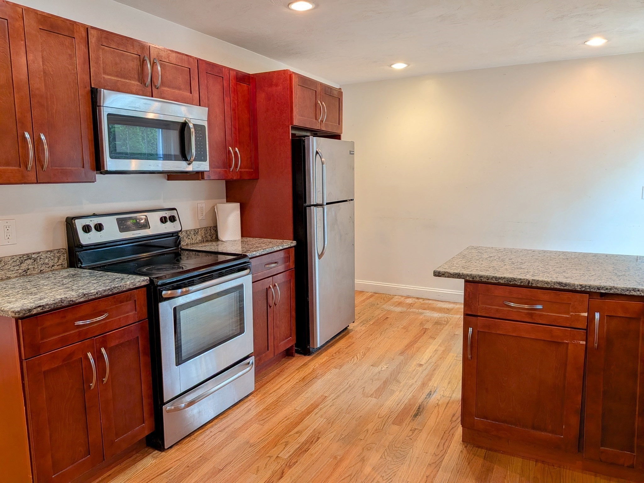 12 Woodbury Ct Unit 12, Salem, MA 01970 - Image 3