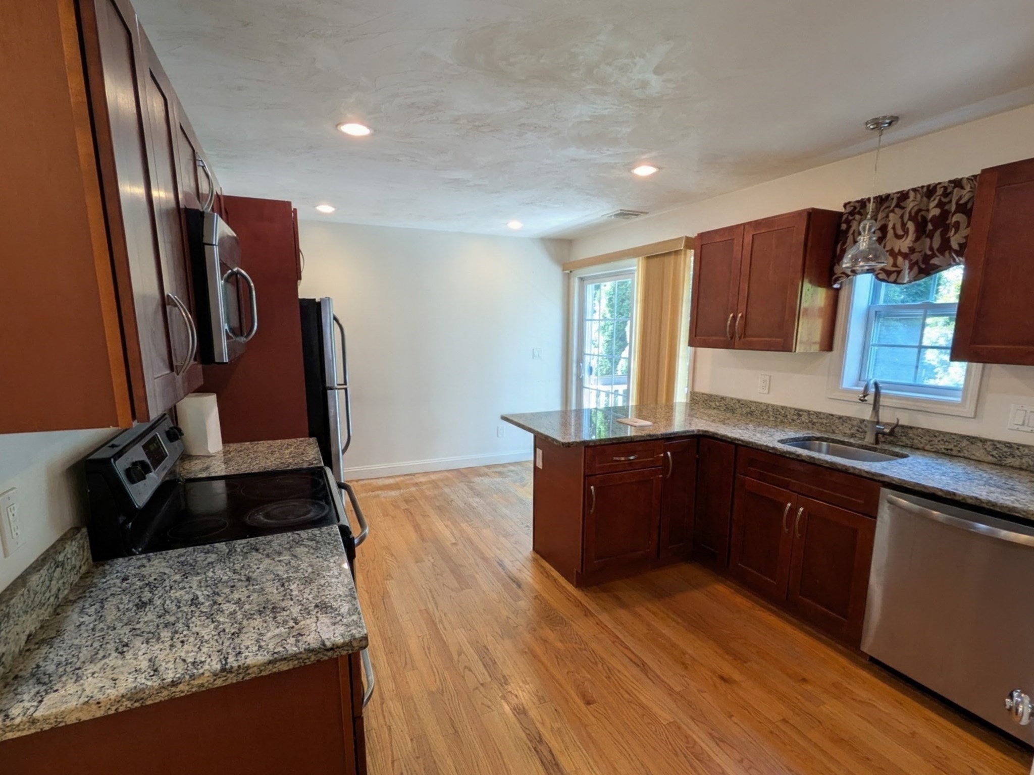 12 Woodbury Ct Unit 12, Salem, MA 01970 - Image 4