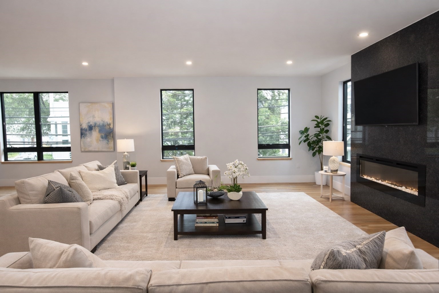 316 School St Unit 1, Waltham, MA 02453