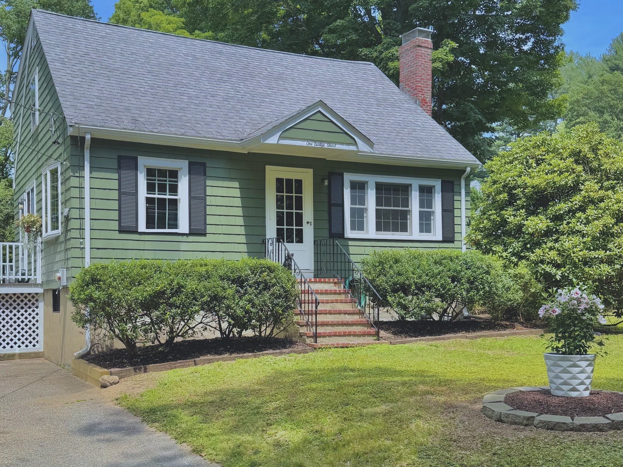1 Bridge St, Bedford, MA 01730