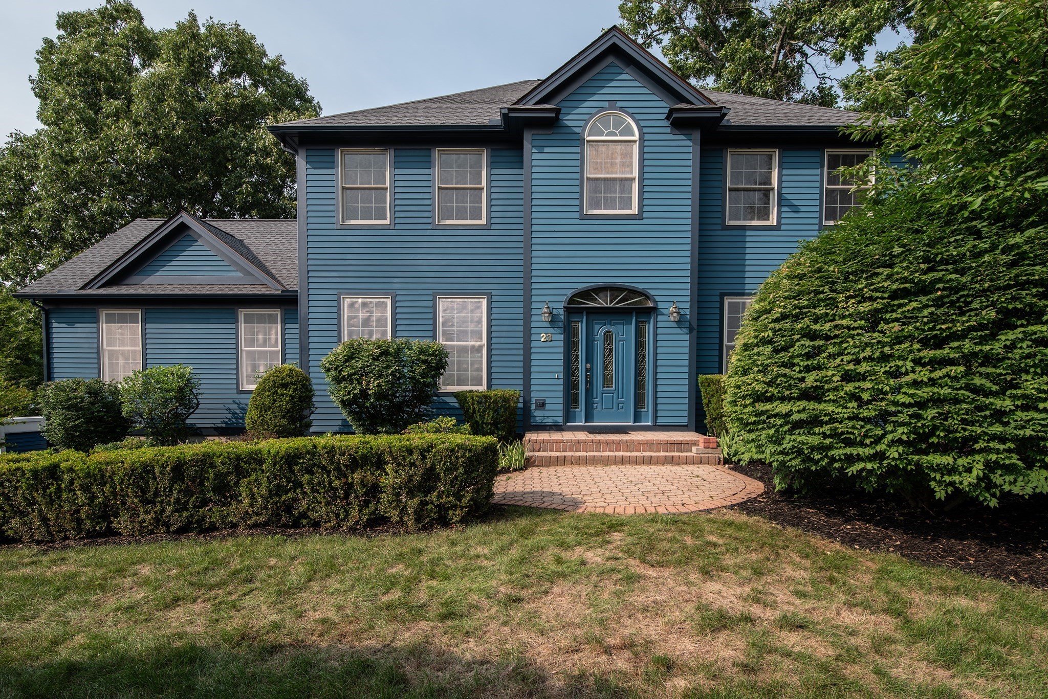 23 Summerfield Rd, Amherst, MA 01002