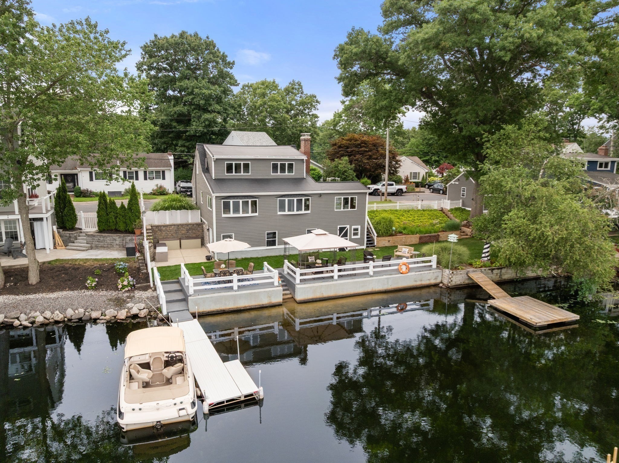 32 Treasure Island Rd, Plainville, MA 02762