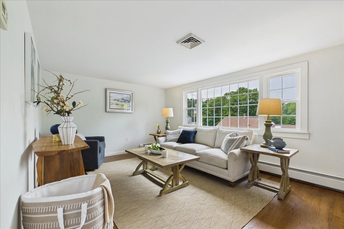 38 Davenport Rd, Plymouth, MA 02360