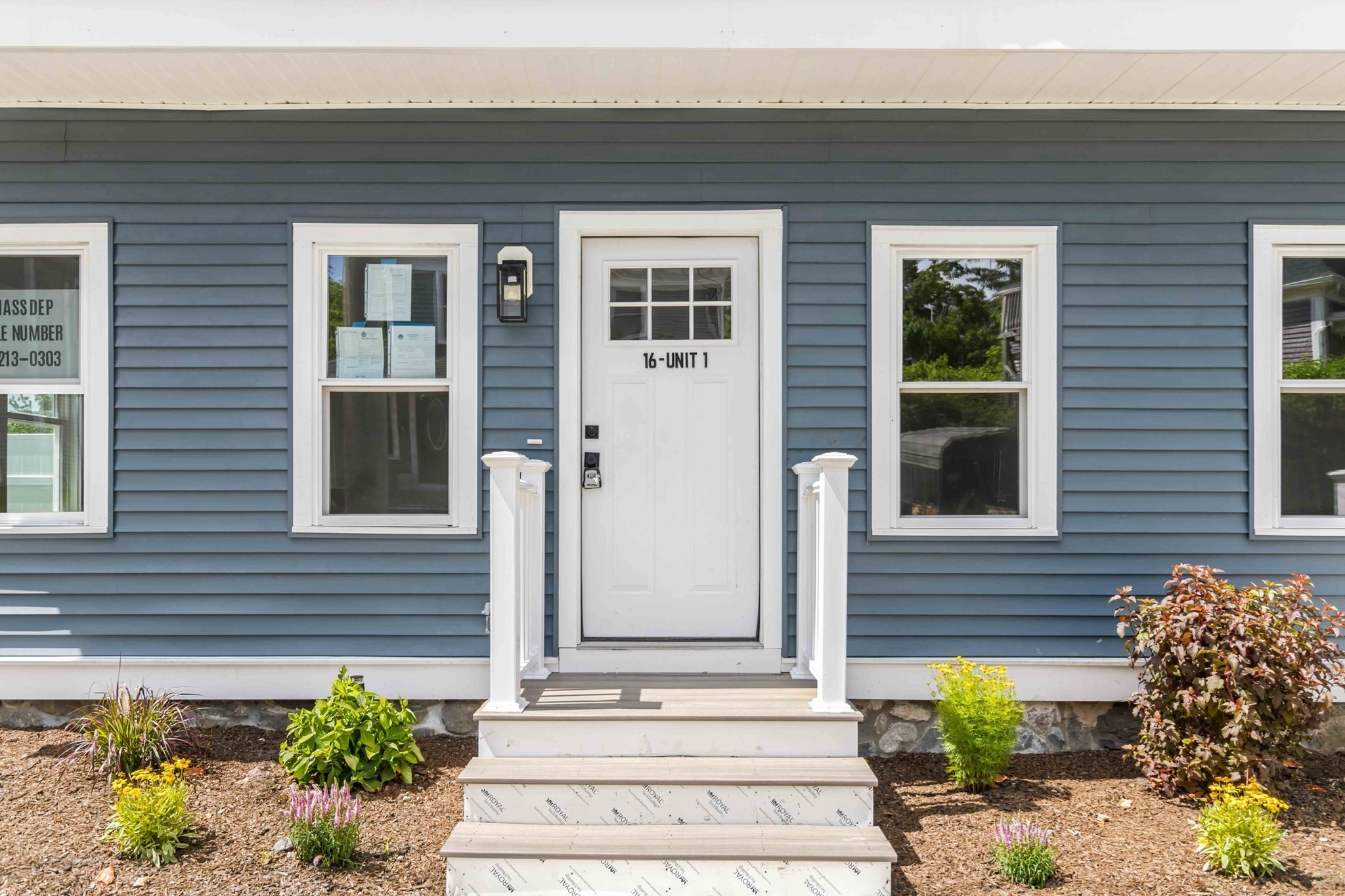 16 Hillside St Unit 1, Maynard, MA 01754